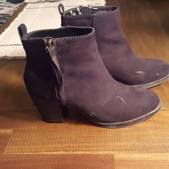 Booties - Picture 3 of 4